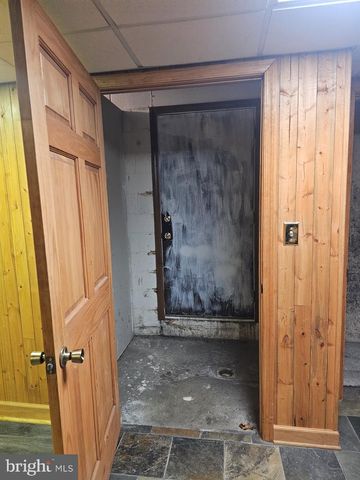 1505 COUNTY LINE RD, York Springs, PA 17372