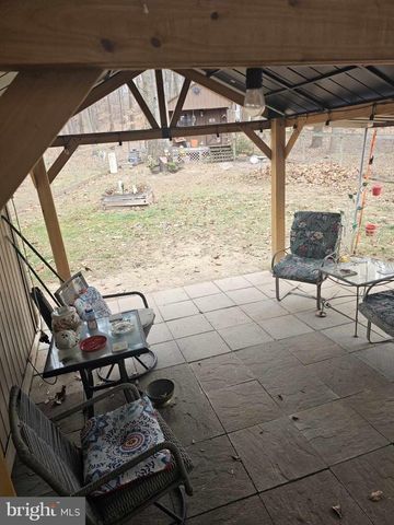 1505 COUNTY LINE RD, York Springs, PA 17372