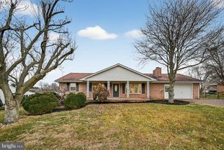 10611 OAKTREE CIR, Williamsport, MD 21795