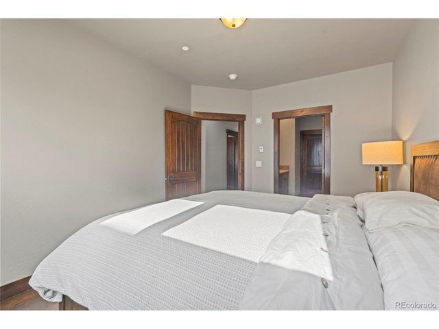 421 Rainbow Dr 23, Silverthorne, CO 80498