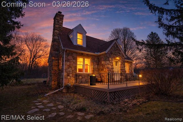 3360 N Elms Road, Flushing, MI 48433