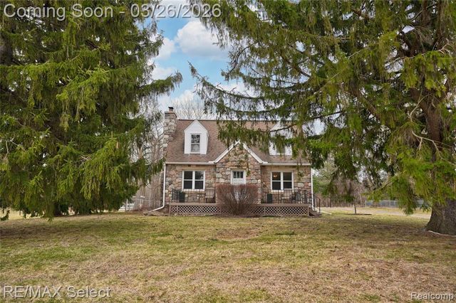 3360 N Elms Road, Flushing, MI 48433