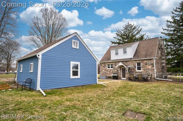 3360 N Elms Road, Flushing, MI 48433