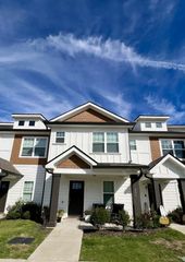 205 E Forge Ct, White Bluff, TN 37187