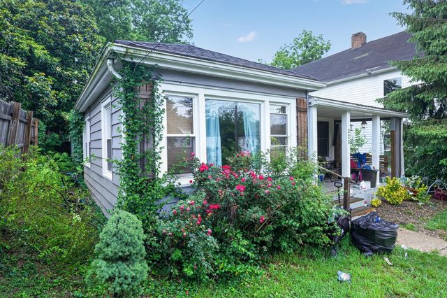 323 W High Street, Mt Sterling, KY 40353