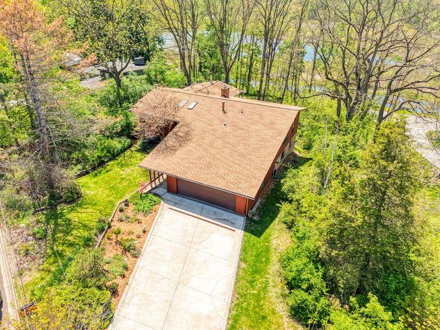3101 S Hilltop Drive, Ann Arbor, MI 48103