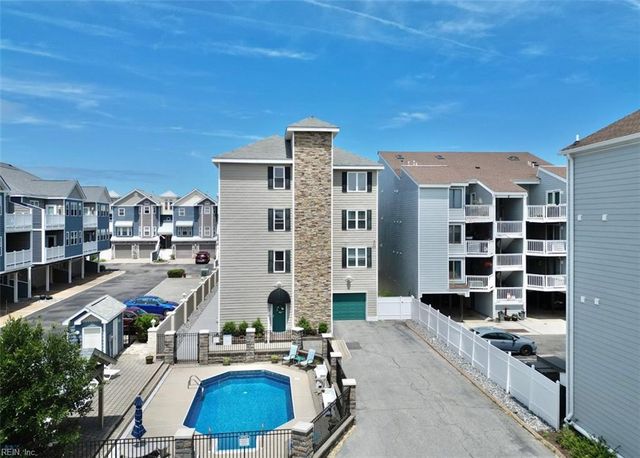 2304 Poseidon CT, Virginia Beach, VA 23451