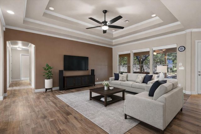 17109 Northlake Hills DR, Jonestown, TX 78645