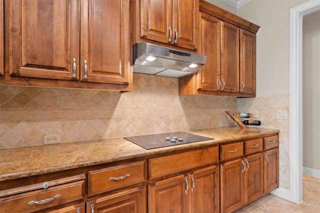 17109 Northlake Hills DR, Jonestown, TX 78645