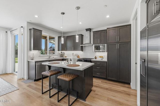 319 321 Grant Line Street, Santa Paula, CA 93060