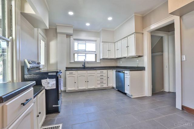 653 Harmes Avenue, Reading, OH 45215