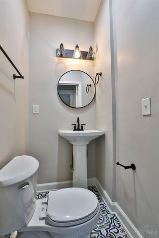 653 Harmes Avenue, Reading, OH 45215