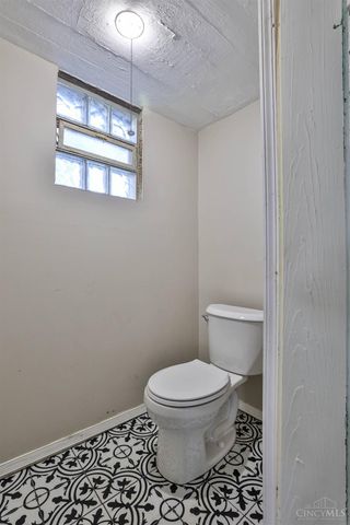 653 Harmes Avenue, Reading, OH 45215