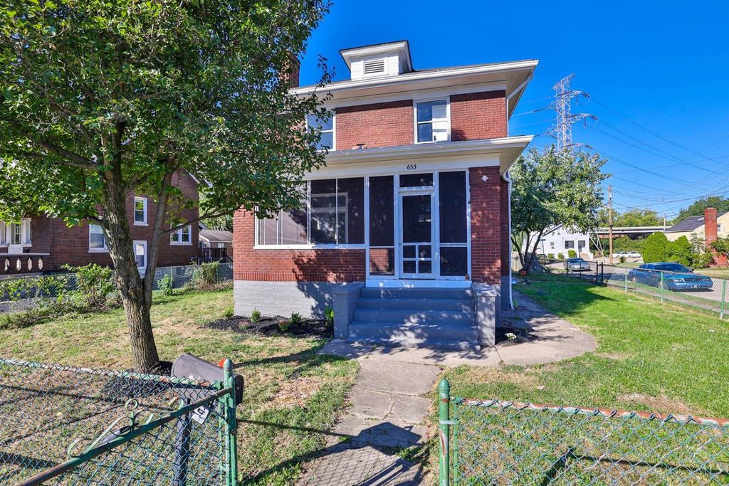 653 Harmes Avenue, Reading, OH 45215