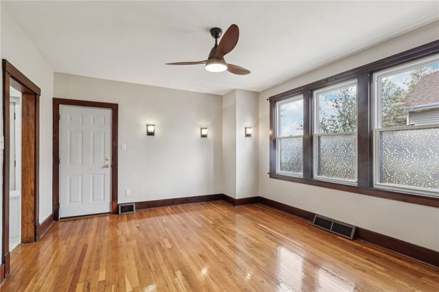 2011 Ridge Ave, Arnold, PA 15068