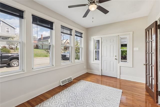 2011 Ridge Ave, Arnold, PA 15068