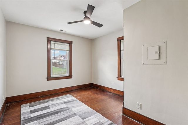 2011 Ridge Ave, Arnold, PA 15068