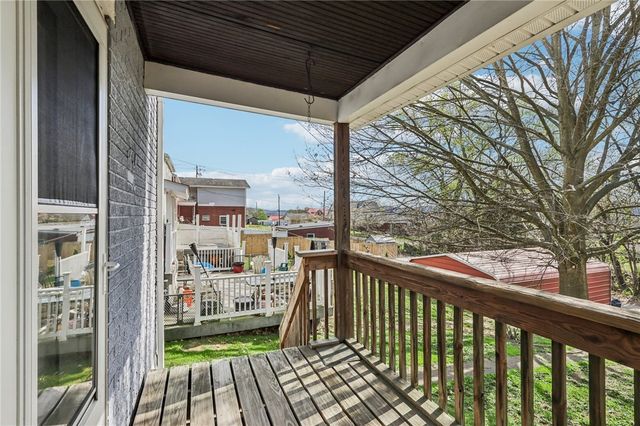 2011 Ridge Ave, Arnold, PA 15068