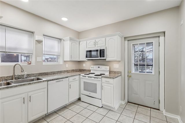 2011 Ridge Ave, Arnold, PA 15068