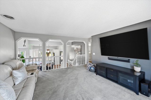 6747 Quantico Lane N, Maple Grove, MN 55311