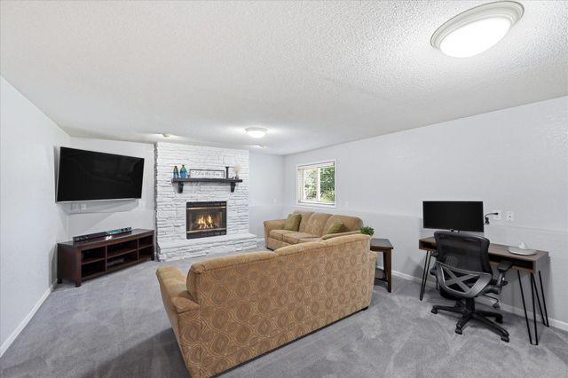 6747 Quantico Lane N, Maple Grove, MN 55311