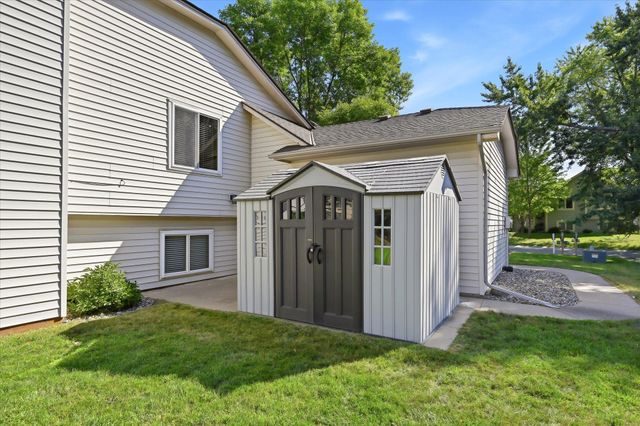 6747 Quantico Lane N, Maple Grove, MN 55311
