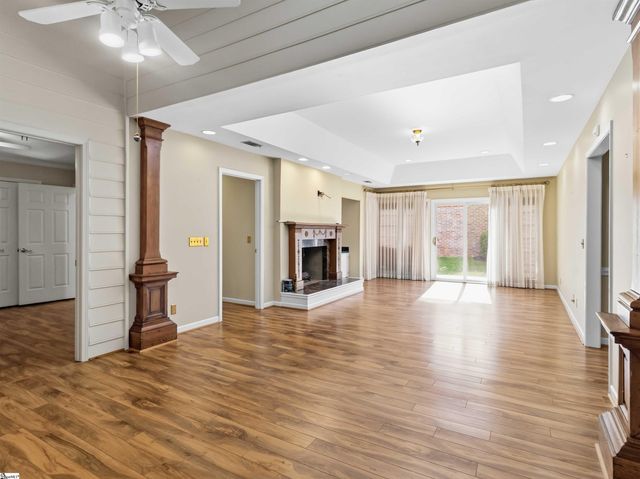 4 Parkins Place, Greenville, SC 29607