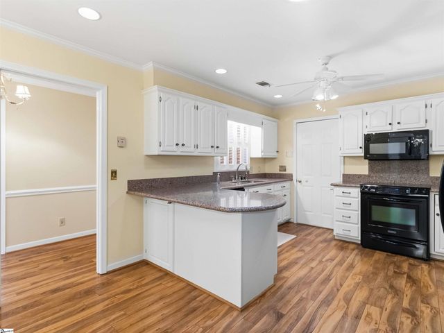 4 Parkins Place, Greenville, SC 29607