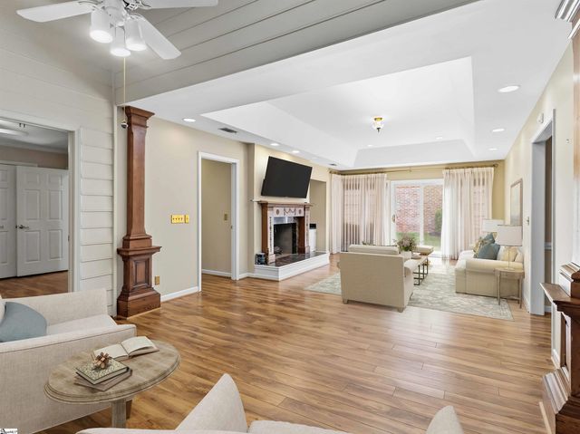 4 Parkins Place, Greenville, SC 29607