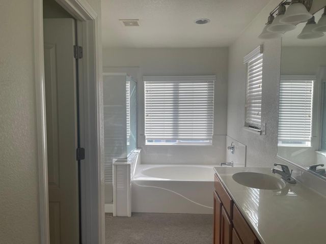 1006 Papaya Street, Madera, CA 93638