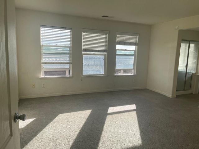 1006 Papaya Street, Madera, CA 93638