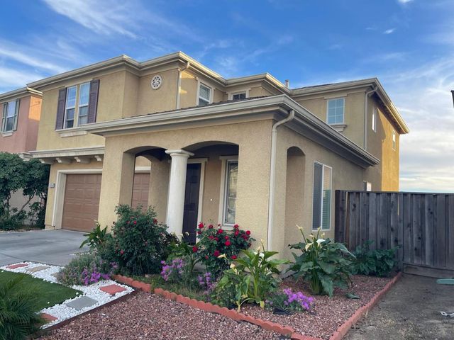 1006 Papaya Street, Madera, CA 93638