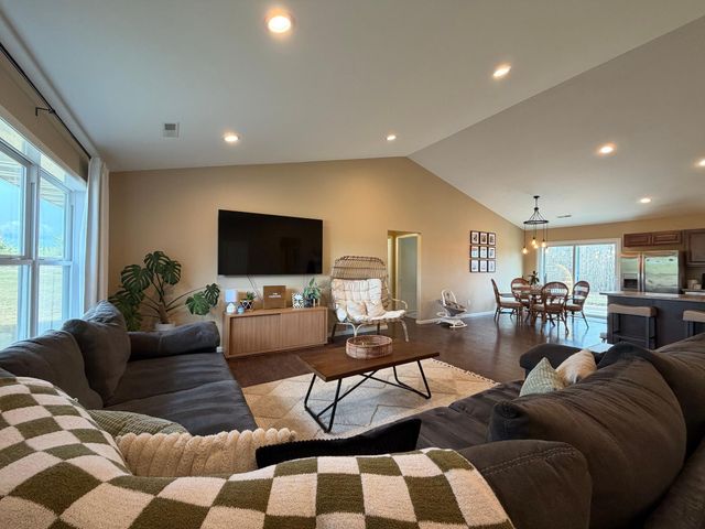 5884 Sullivan Drive NW, Bemidji, MN 56601