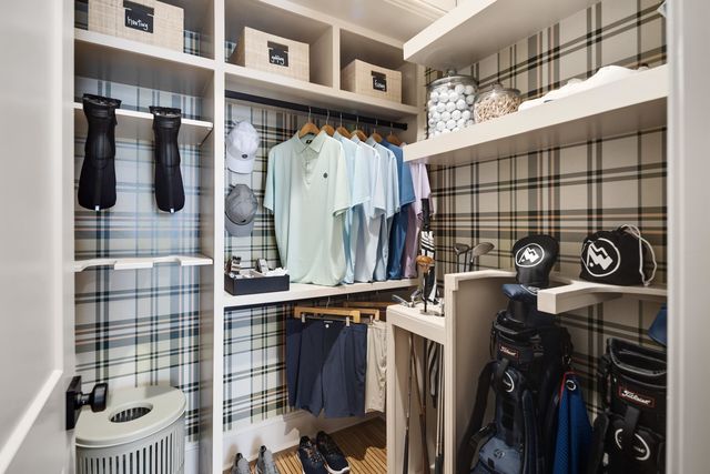 3226 CADDIS LN, Germantown, TN 38138