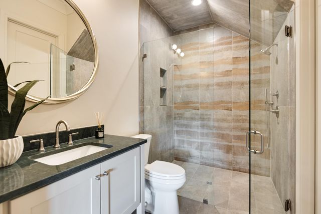 3226 CADDIS LN, Germantown, TN 38138