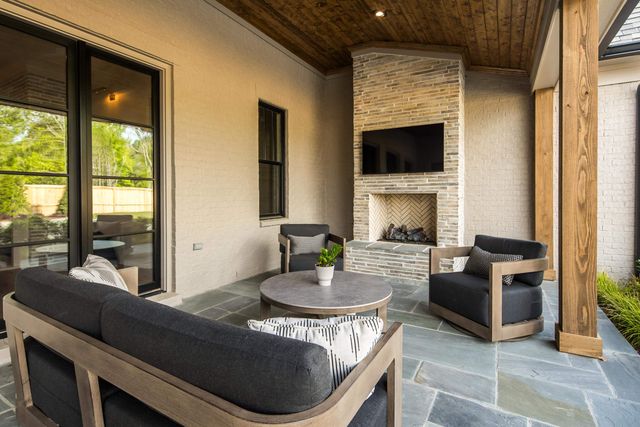 3226 CADDIS LN, Germantown, TN 38138