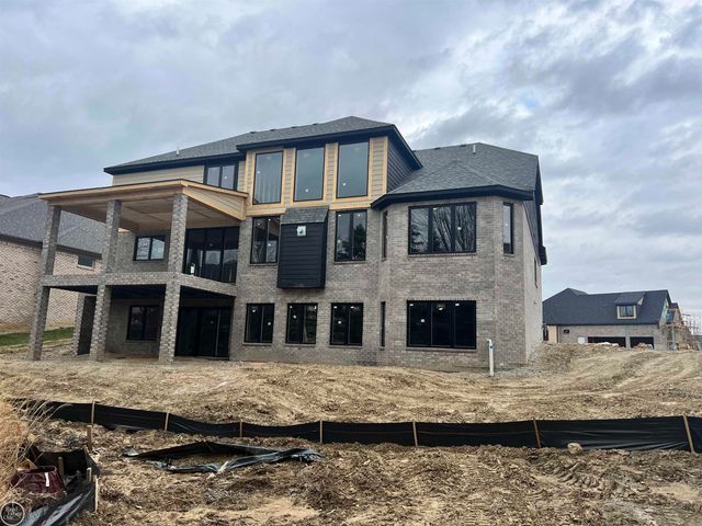 54169 Carrington Drive, Shelby Twp, MI 48316