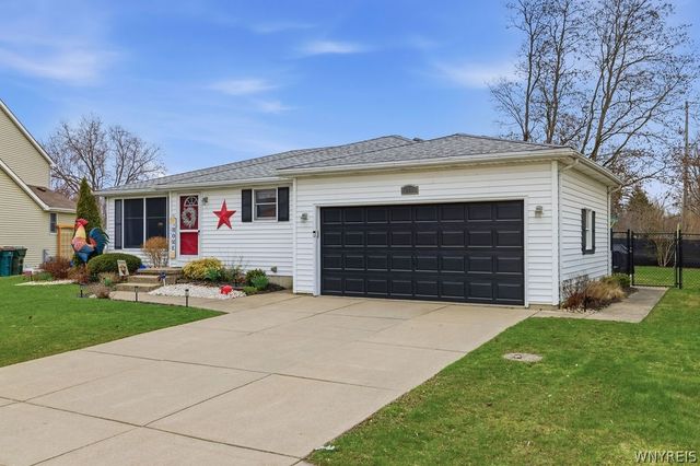 309 Oakdale Drive, North Tonawanda, NY 14120