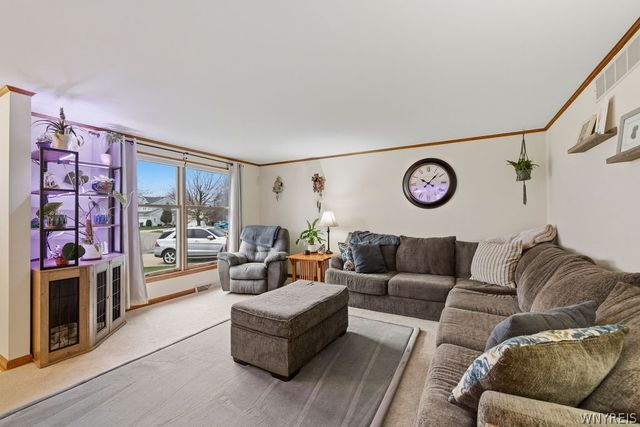 309 Oakdale Drive, North Tonawanda, NY 14120