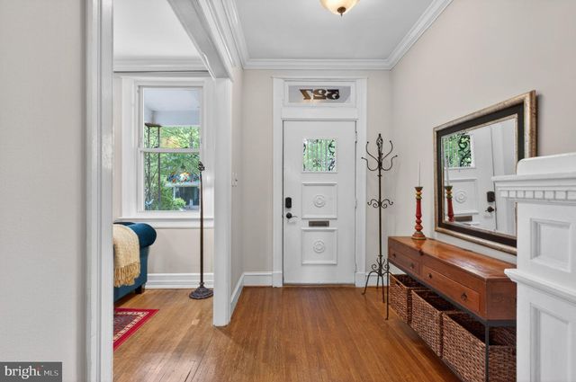 527 SHEPHERD ST NW, Washington, DC 20011