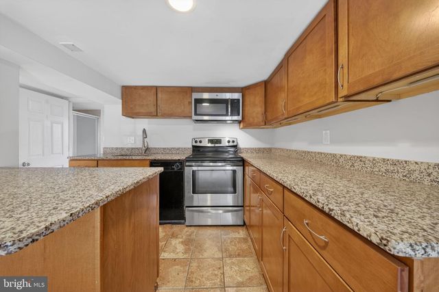 527 SHEPHERD ST NW, Washington, DC 20011