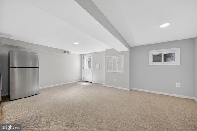527 SHEPHERD ST NW, Washington, DC 20011