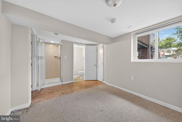 527 SHEPHERD ST NW, Washington, DC 20011