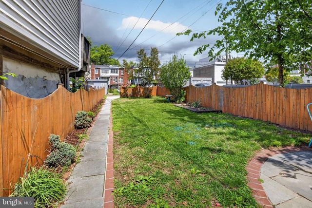 527 SHEPHERD ST NW, Washington, DC 20011