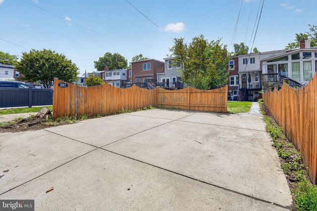 527 SHEPHERD ST NW, Washington, DC 20011