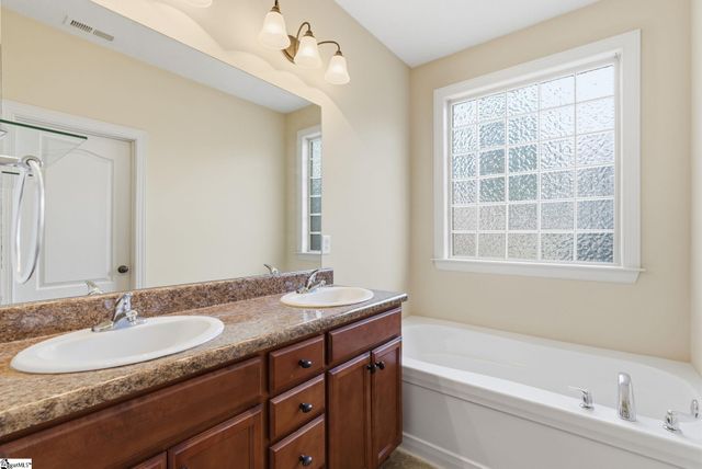 32 Dolerite Drive, Taylors, SC 29687