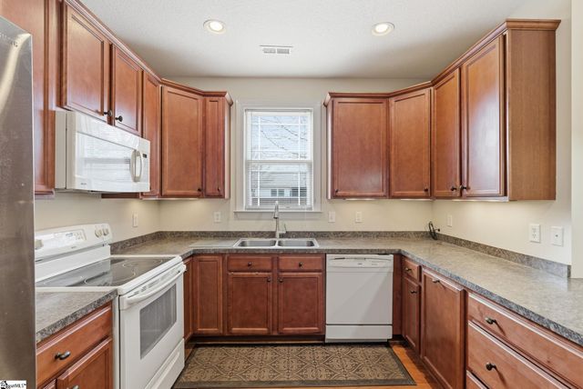 32 Dolerite Drive, Taylors, SC 29687