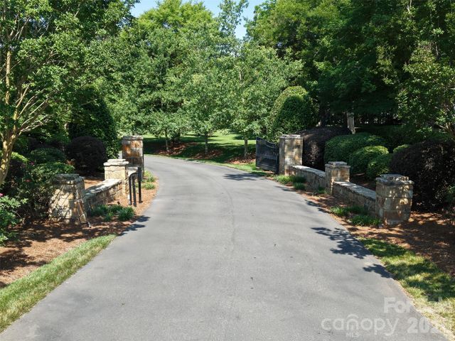8611 Kerns Meadow Lane 1, Huntersville, NC 28078