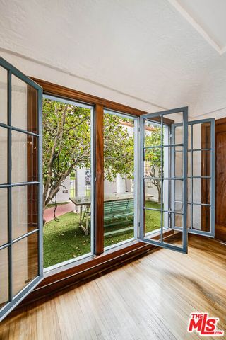 745 N Brighton Street, Burbank, CA 91506