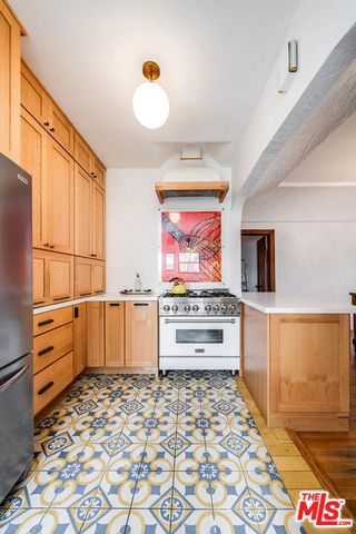 745 N Brighton Street, Burbank, CA 91506